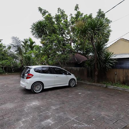 Urbanview Hotel Wg Jimbaran Bali Ungasan  Exterior photo