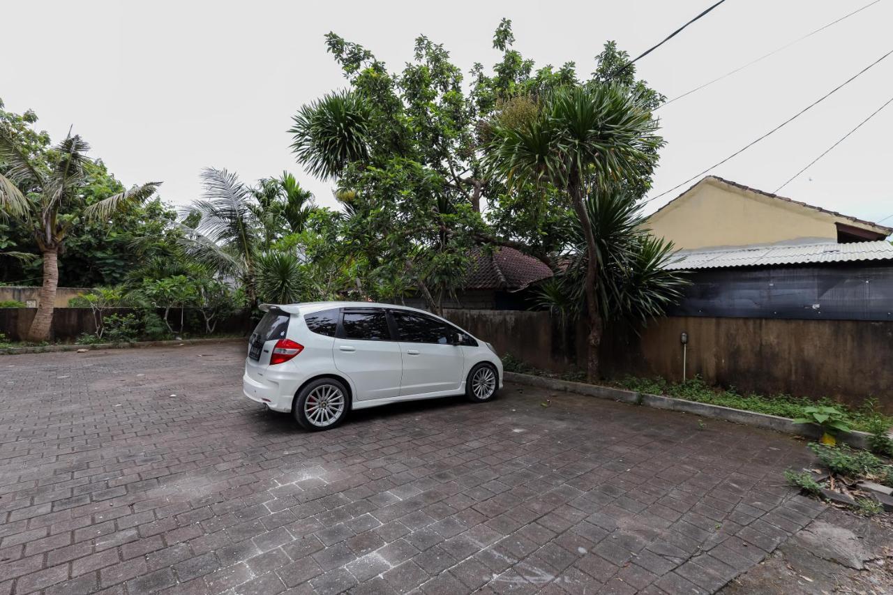 Urbanview Hotel Wg Jimbaran Bali Ungasan  Exterior photo