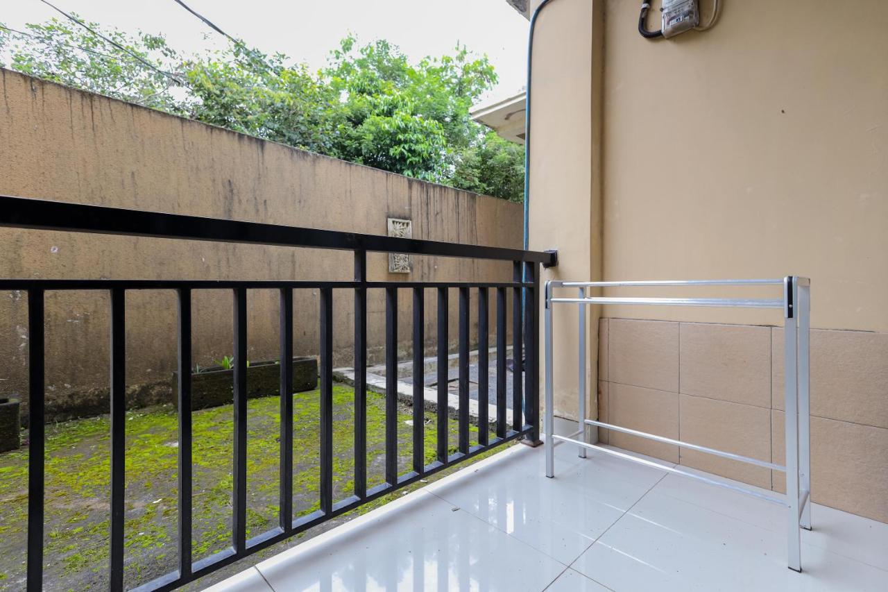 Urbanview Hotel Wg Jimbaran Bali Ungasan  Exterior photo